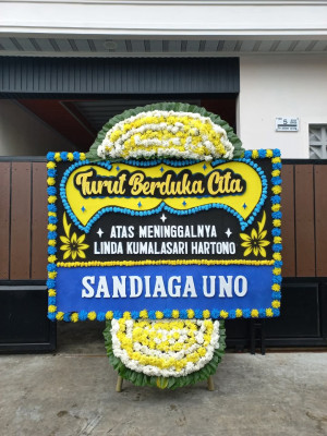 Papan Bunga Duka di Supiori Timur